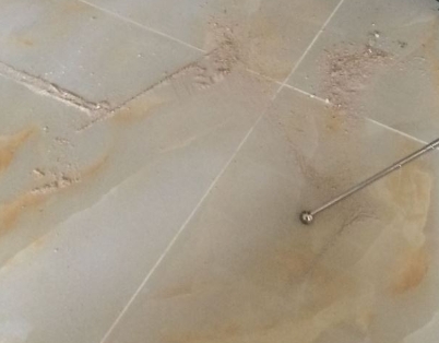 定日瓷砖空鼓维修公司分享粘合剂选择不当在瓷砖铺贴过程中可能导致以下问题